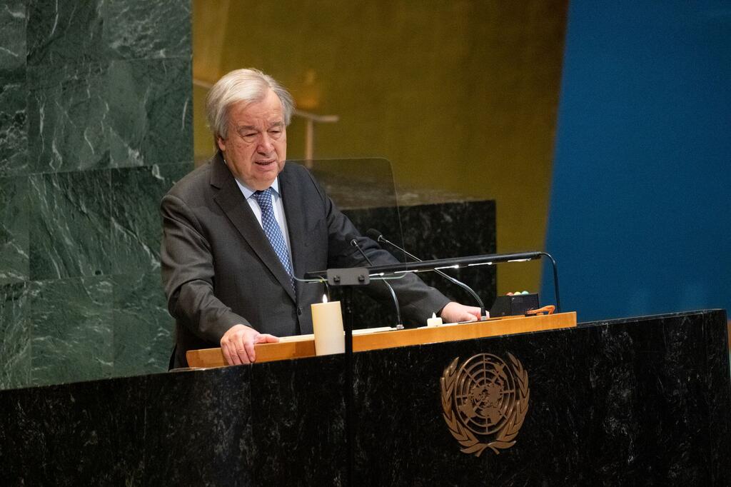 Генеральный секретарь Антониу Гутерриш на церемонии по случаю Международного дня памяти жертв Холокоста.